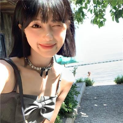 周晓雯